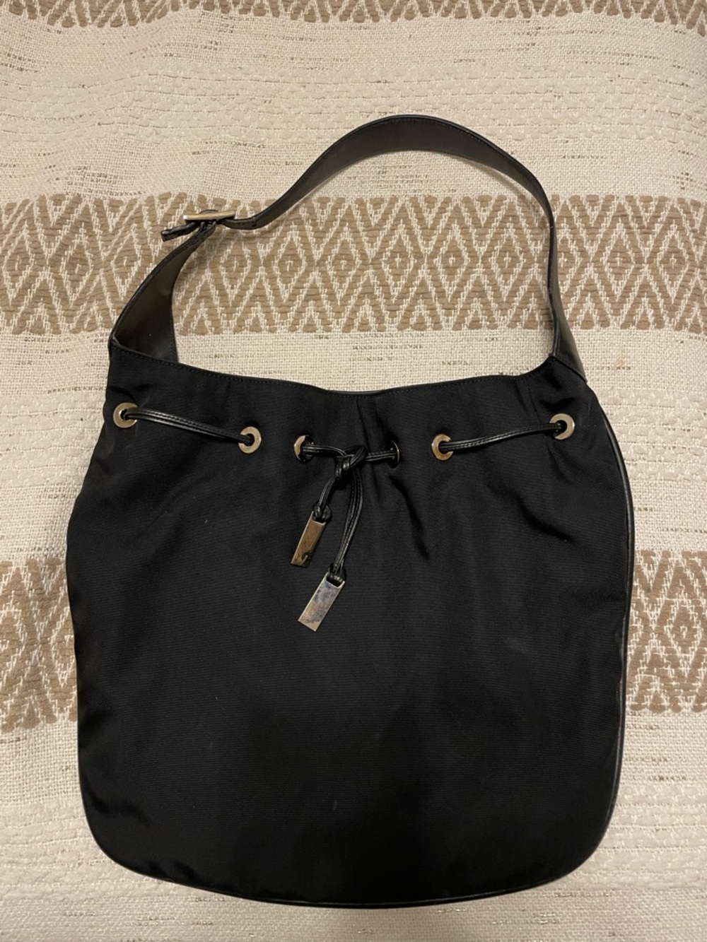 Gucci Vintage Classic Black Drawstring Shoulder Bag